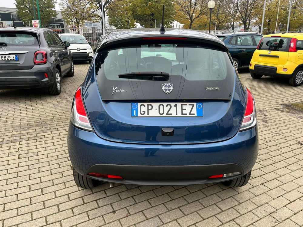 Lancia Ypsilon usata a Milano (6)