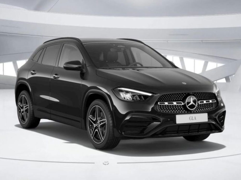 Mercedes-Benz GLA SUV nuova a Verona