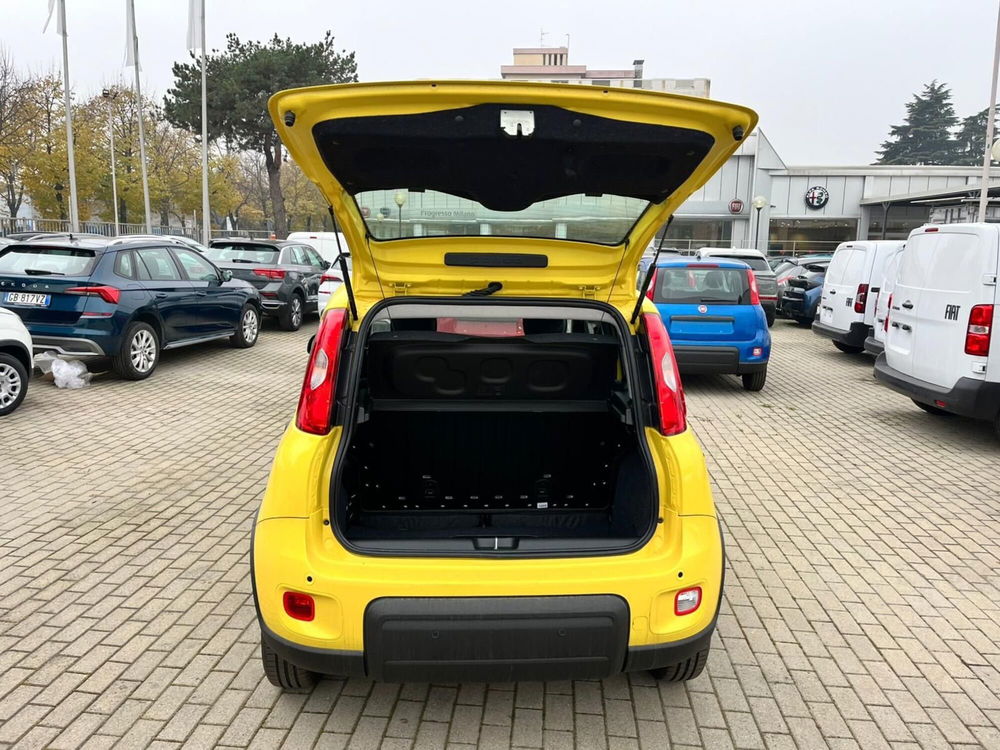 Fiat Panda Cross nuova a Milano (9)