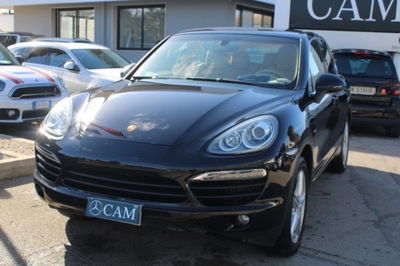 Porsche Cayenne 3.0 Diesel  del 2011 usata a Lecce