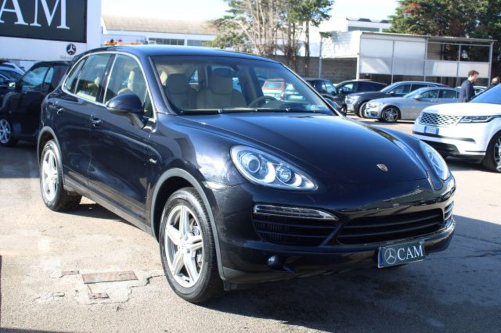 Porsche Cayenne usata a Lecce (2)