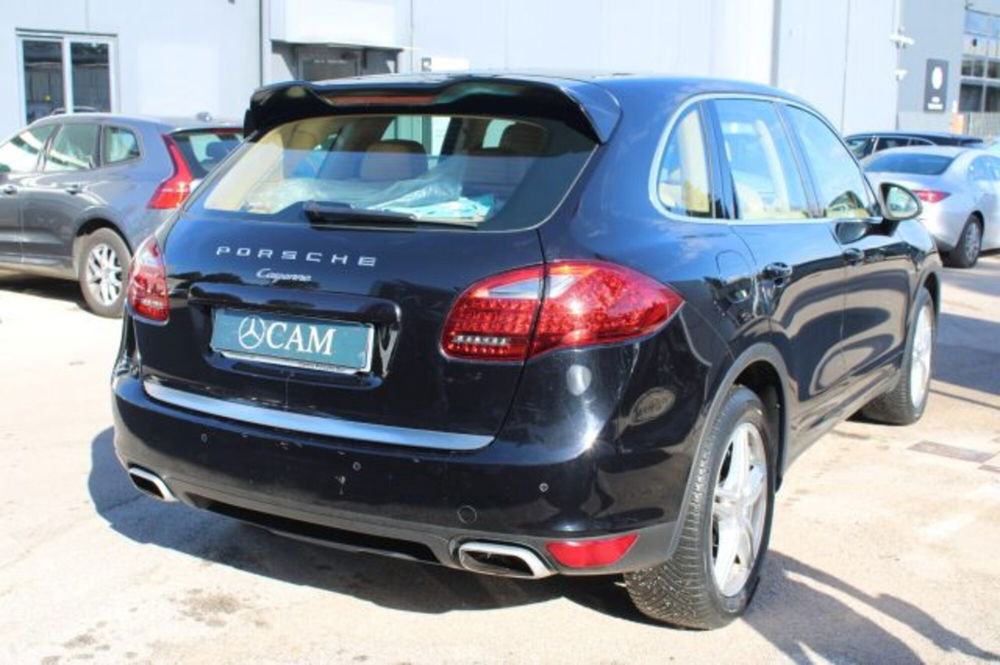 Porsche Cayenne usata a Lecce (3)