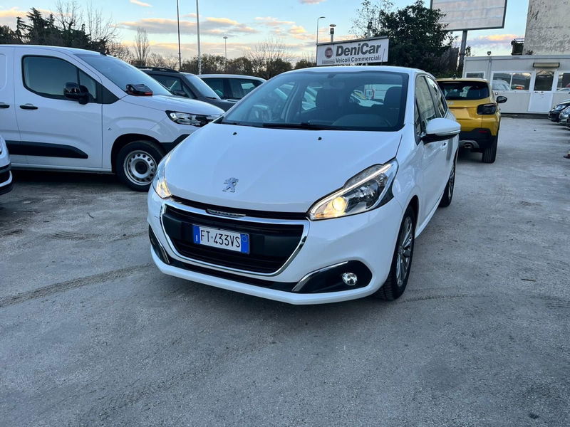 Peugeot 208 BlueHDi 100 Stop&amp;Start 5 porte Allure  del 2019 usata a Milano