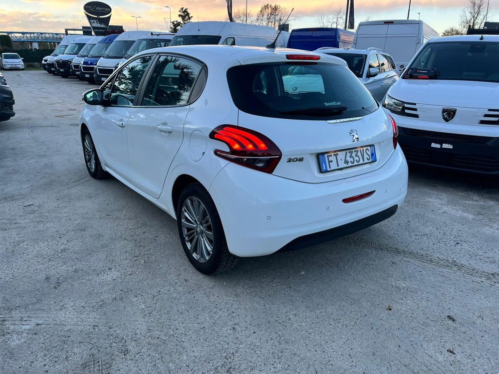 Peugeot 208 usata a Milano (6)