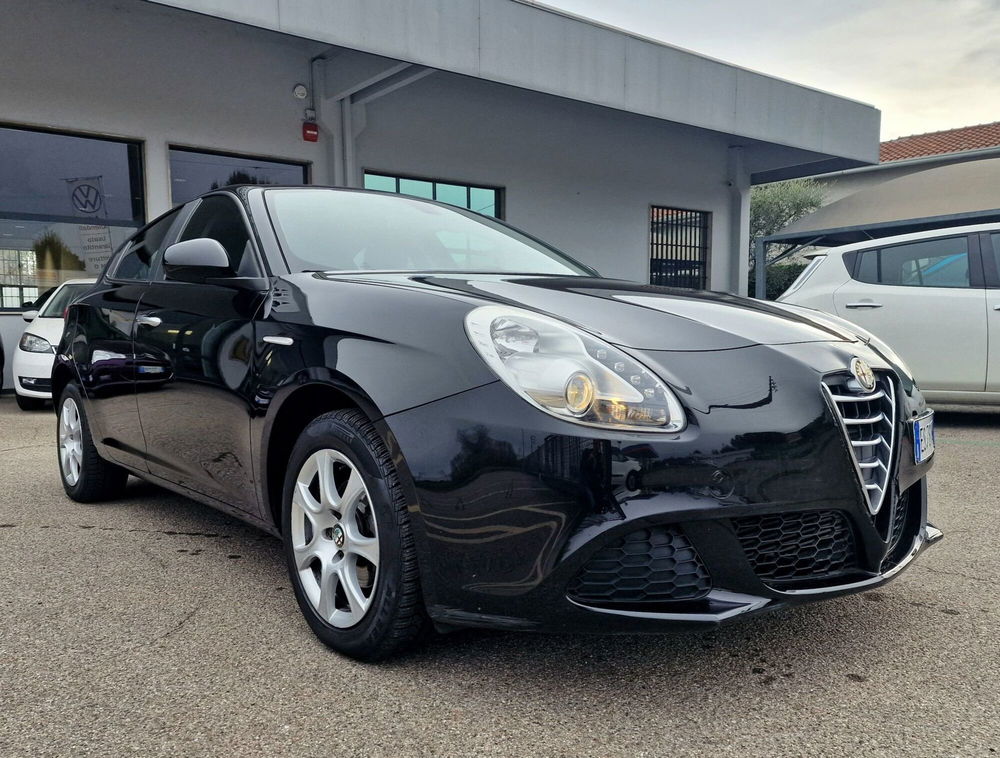 Alfa Romeo Giulietta usata a Varese (3)