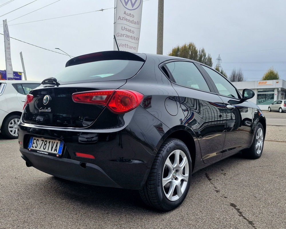 Alfa Romeo Giulietta usata a Varese (5)