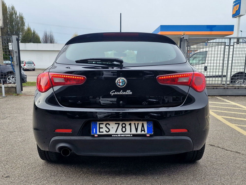 Alfa Romeo Giulietta usata a Varese (6)