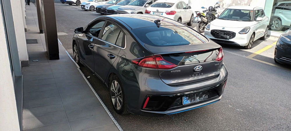 Hyundai Ioniq usata a Napoli (3)