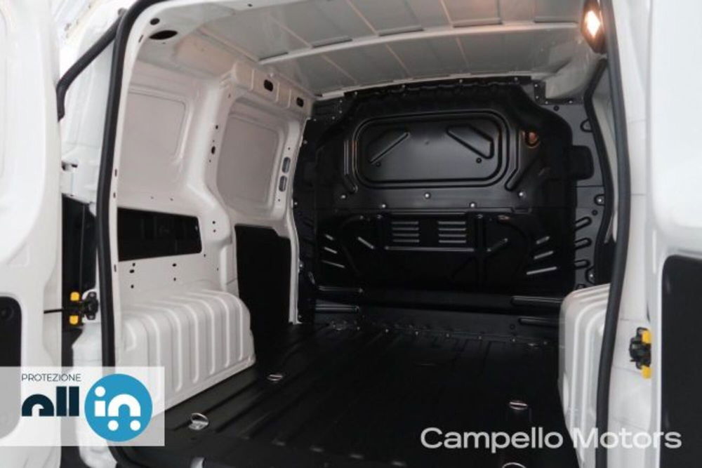 Fiat Fiorino nuova a Venezia (13)