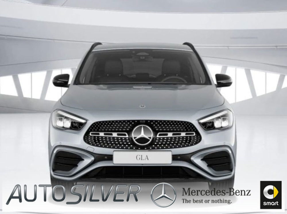 Mercedes-Benz GLA SUV nuova a Verona (3)