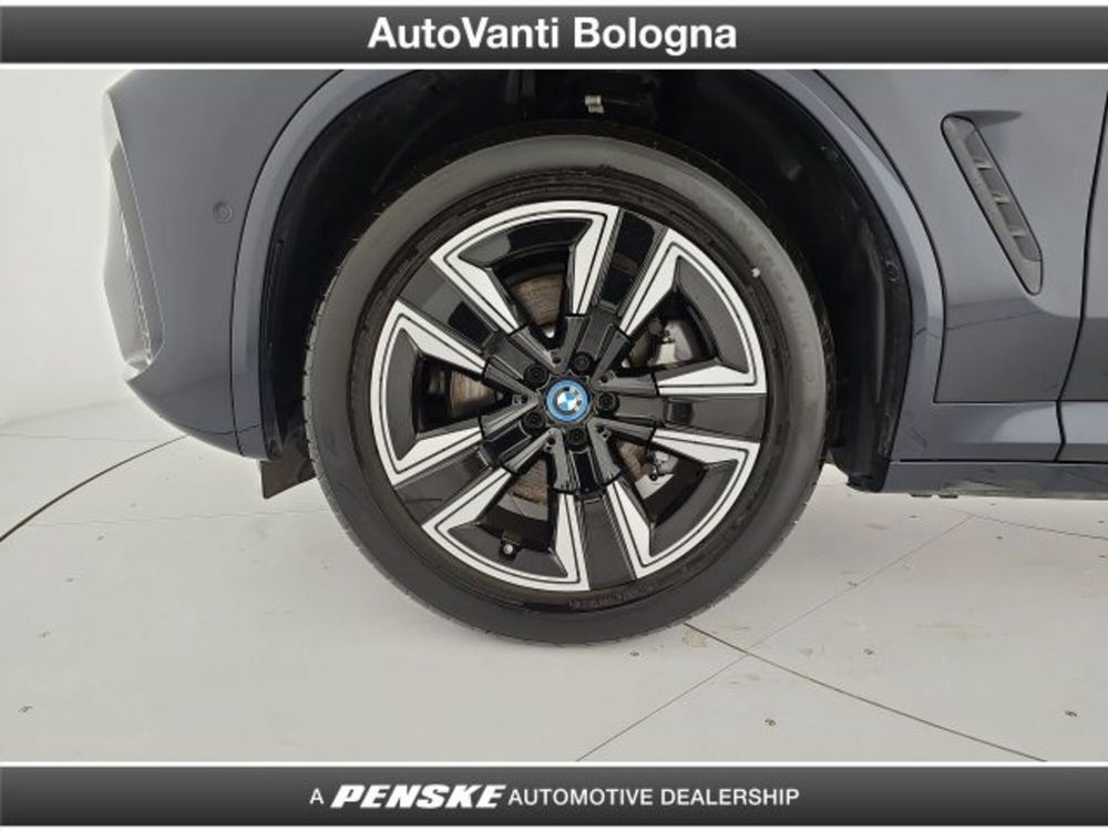 BMW iX3 usata a Bologna (9)