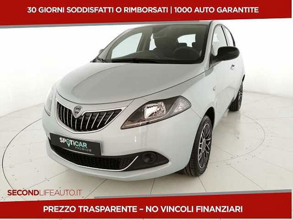 Lancia Ypsilon nuova a Chieti (17)