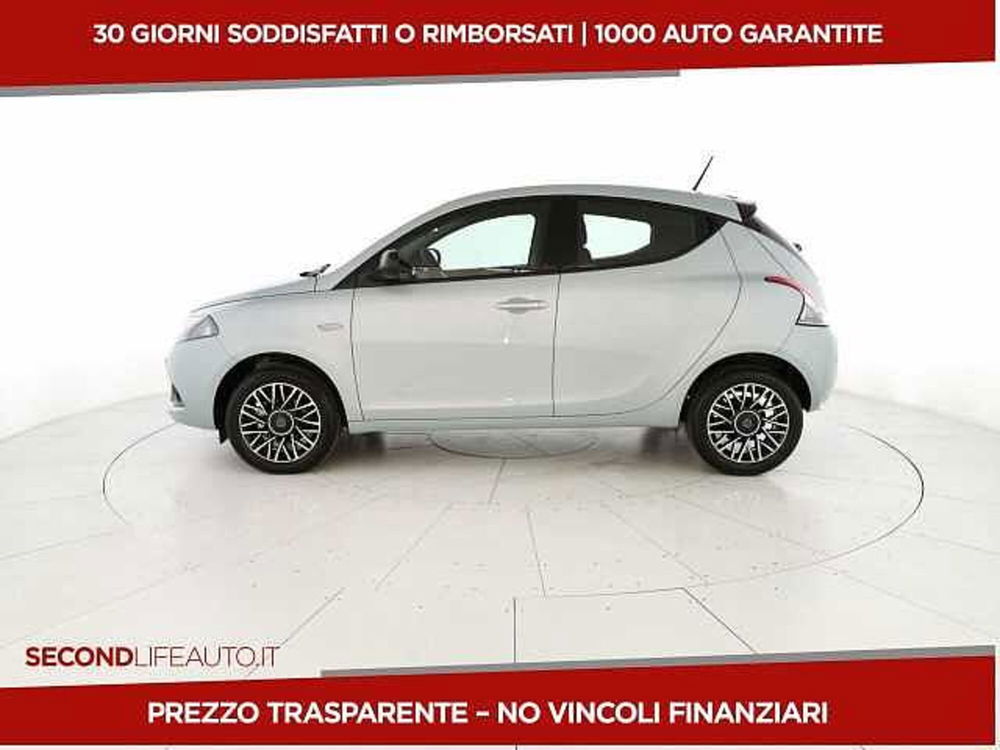 Lancia Ypsilon nuova a Chieti (2)