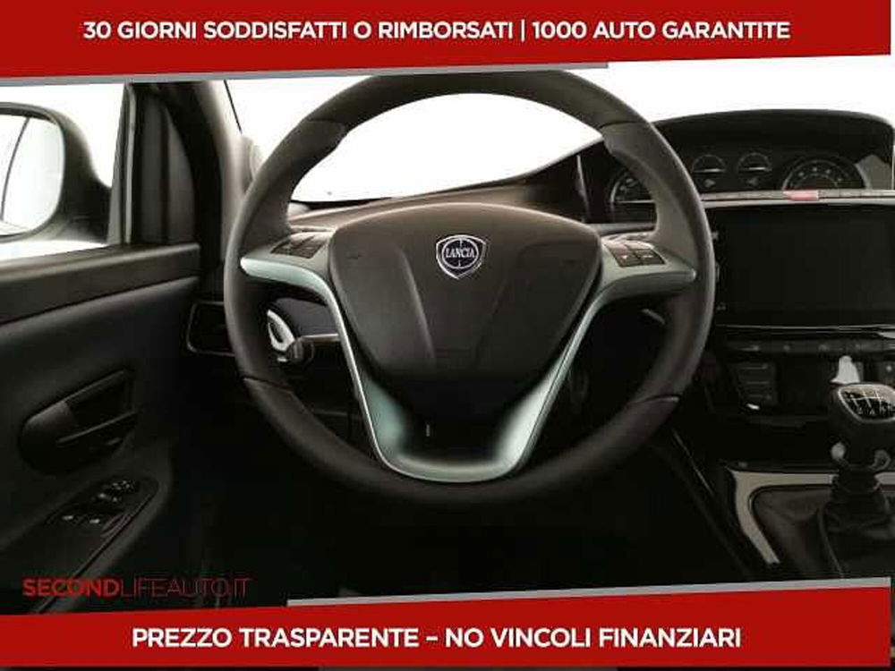 Lancia Ypsilon nuova a Chieti (9)