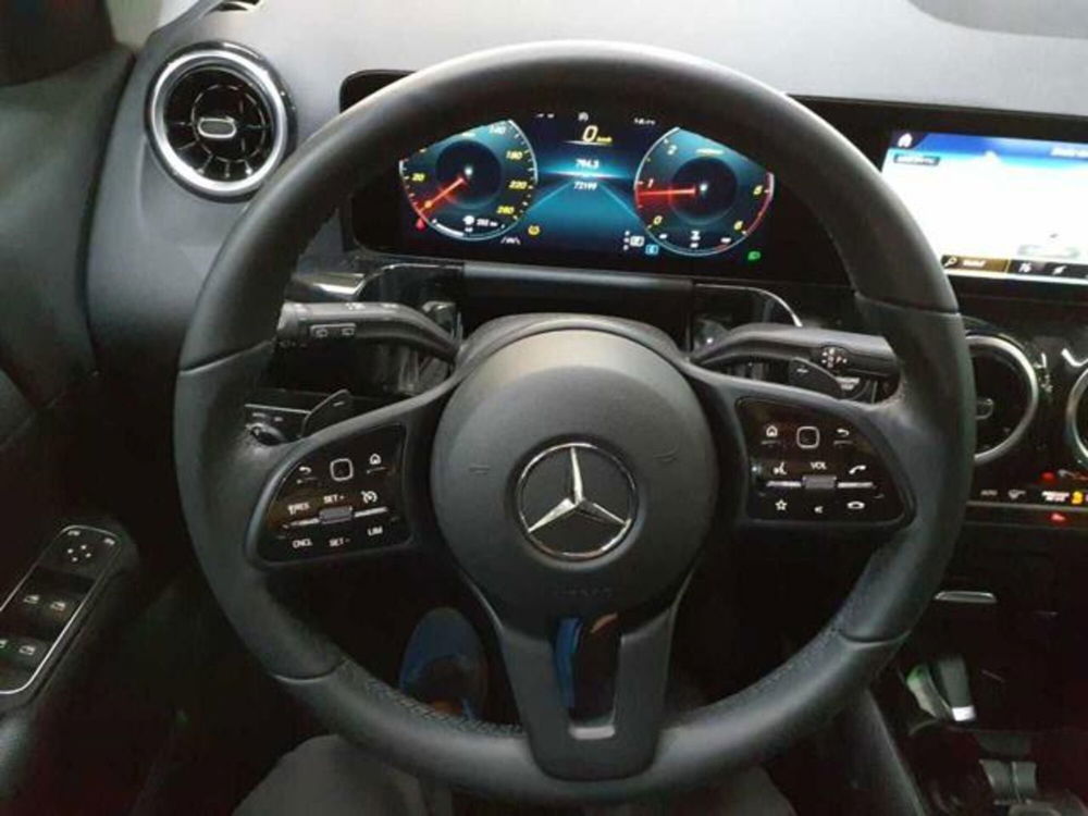 Mercedes-Benz GLA SUV usata a Napoli (6)