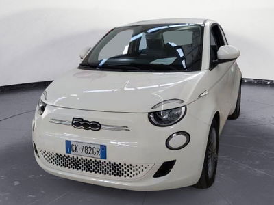 Fiat 500e La Prima Berlina 42 kWh  del 2022 usata a Maglie