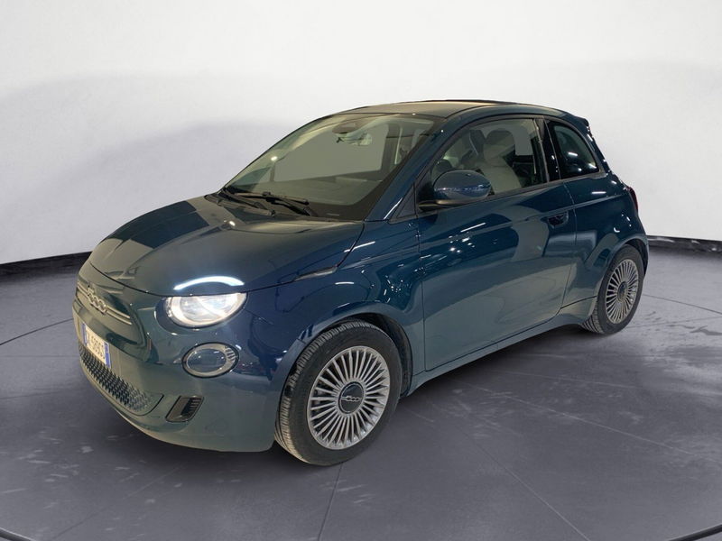 Fiat 500e La Prima Berlina 42 kWh  del 2023 usata a Brindisi