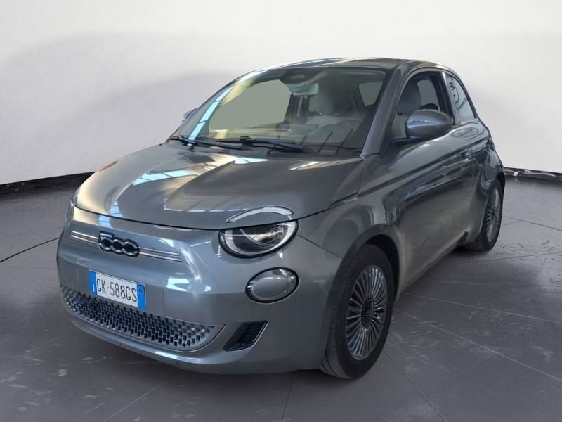 Fiat 500e La Prima Berlina 42 kWh  del 2023 usata a Maglie