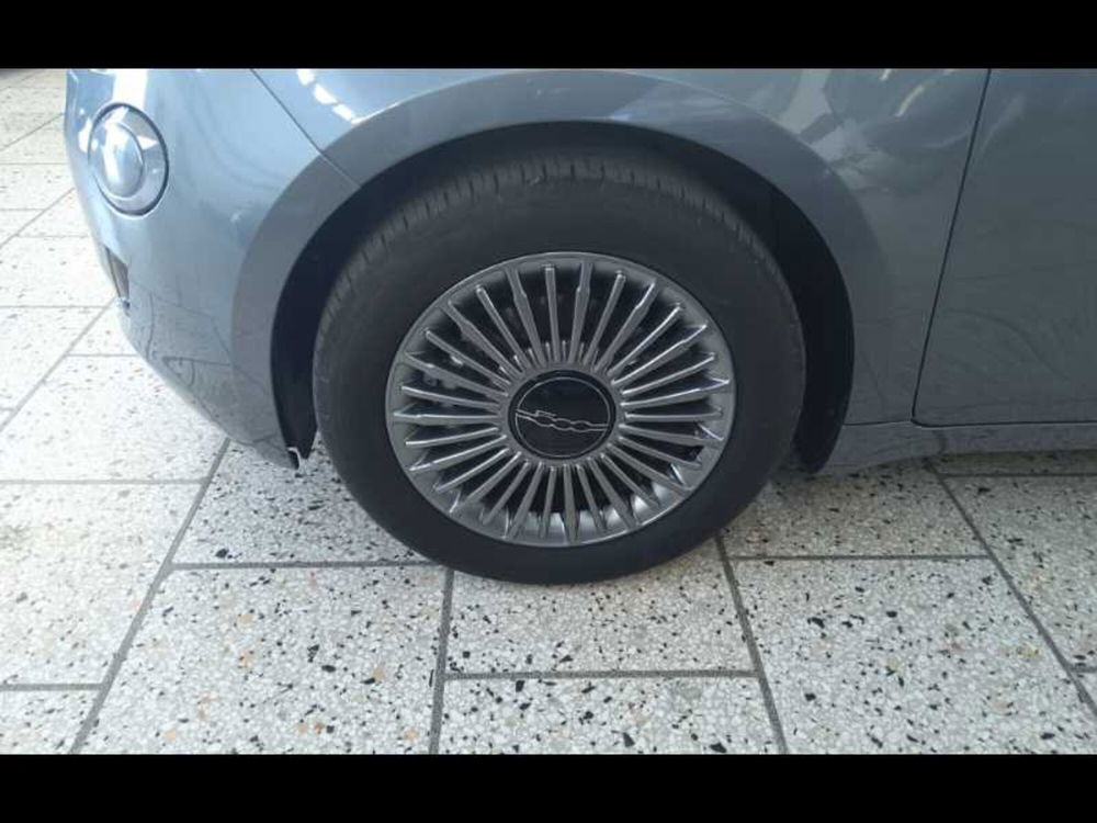 Fiat 500e usata a Lecce (9)