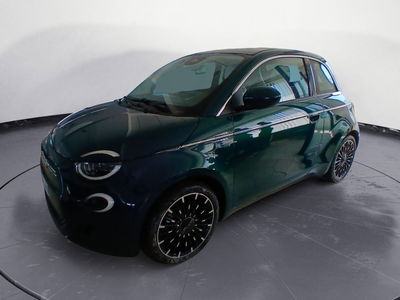 Fiat 500e La Prima by Bocelli 3+1 42 kWh  del 2023 usata a Maglie