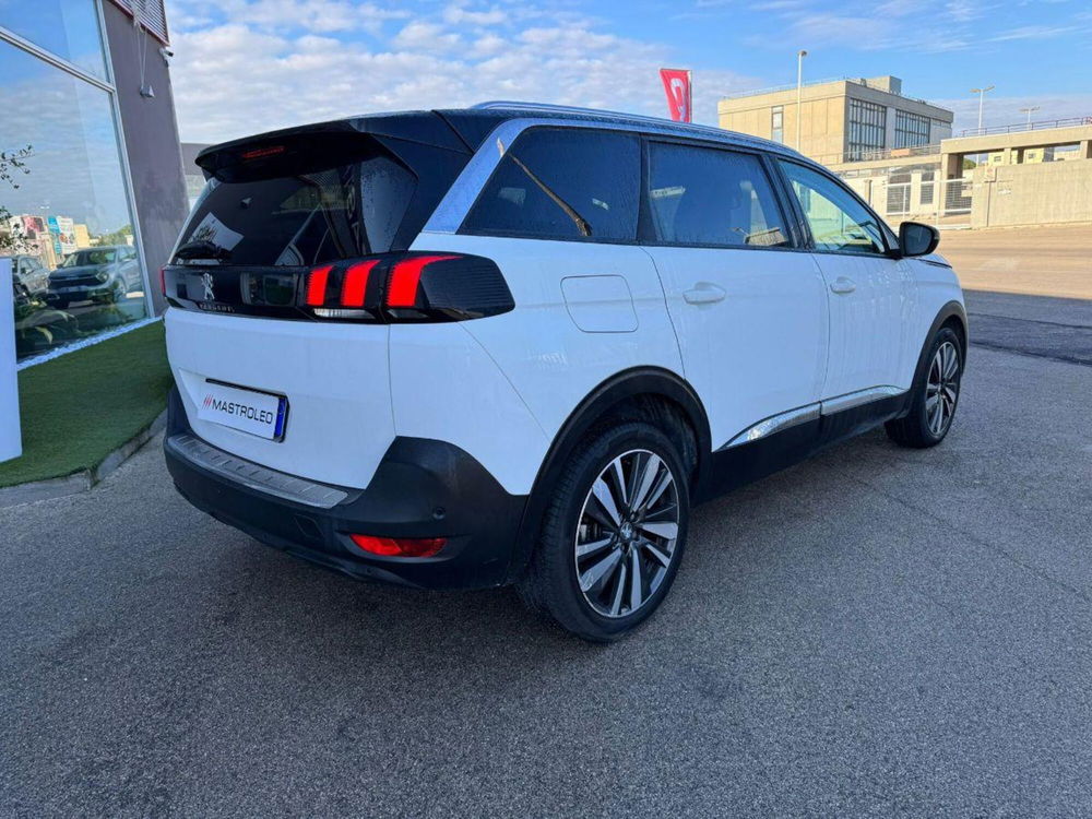 Peugeot 5008 usata a Lecce (7)