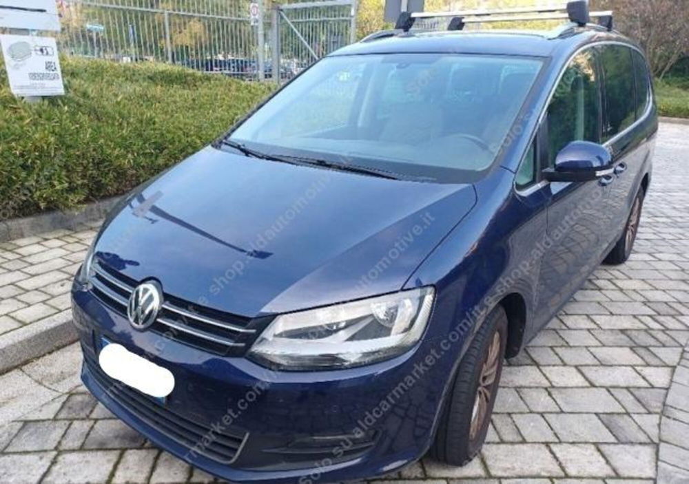 Volkswagen Sharan usata a Lecce