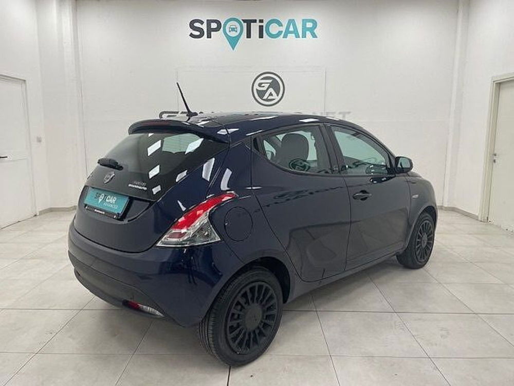 Lancia Ypsilon usata a Alessandria (4)