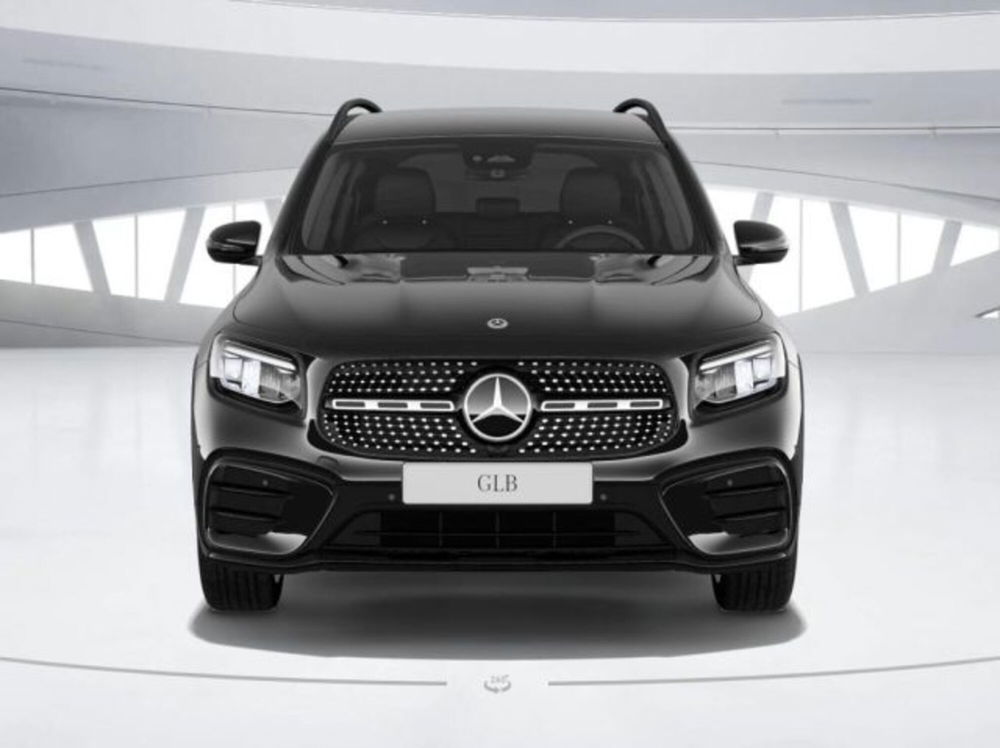 Mercedes-Benz GLB nuova a Verona (3)