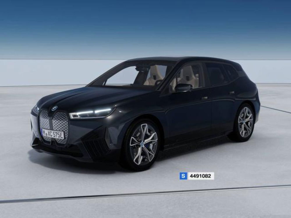 BMW iX nuova a Modena