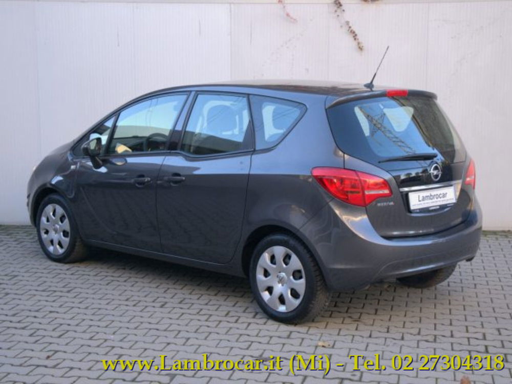 Opel Meriva usata a Milano (12)