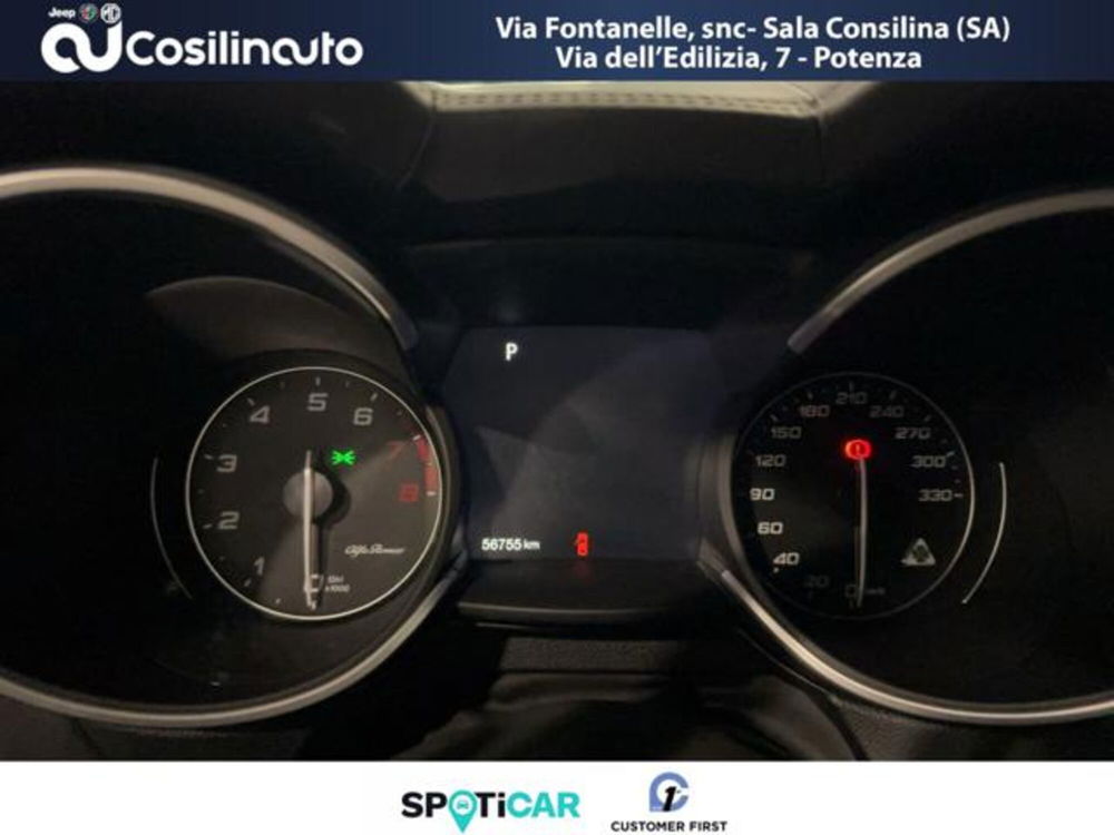 Alfa Romeo Stelvio usata a Salerno (18)