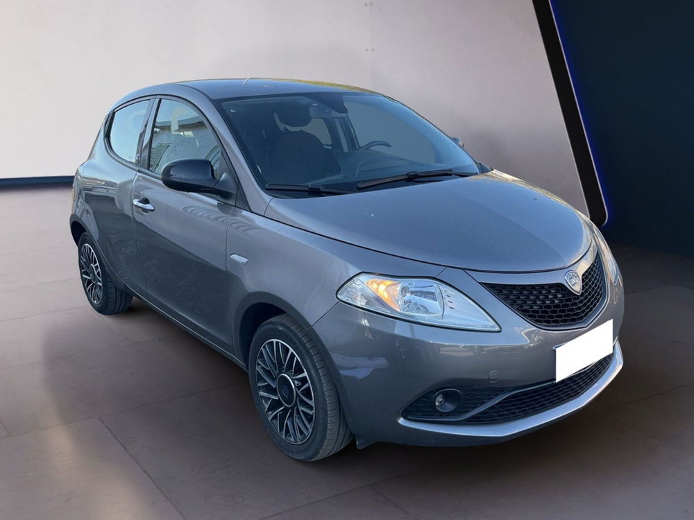 Lancia Ypsilon usata a Torino (2)