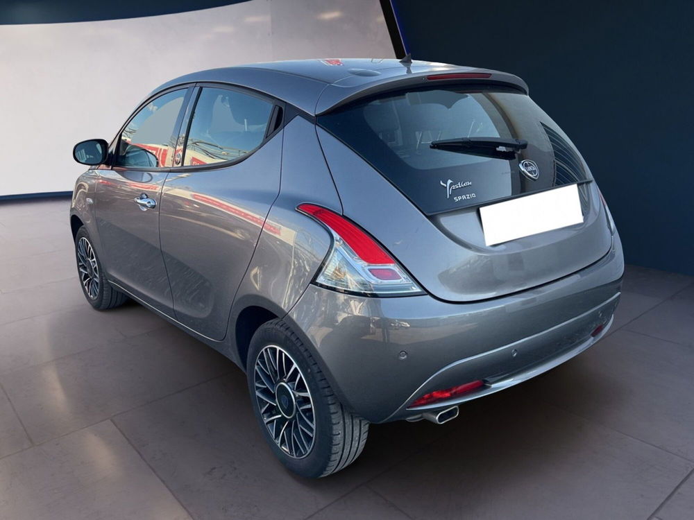 Lancia Ypsilon usata a Torino (4)