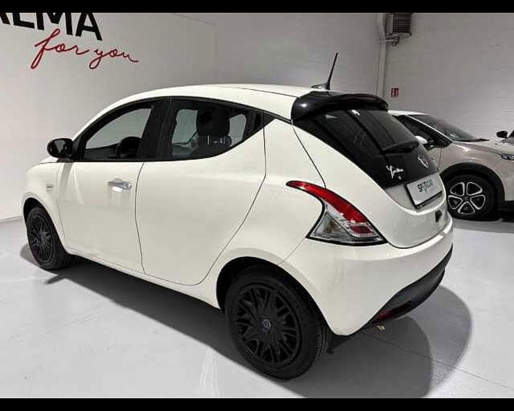 Lancia Ypsilon usata a Milano (6)