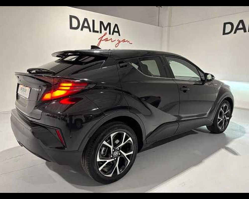 Toyota Toyota C-HR usata a Milano (4)