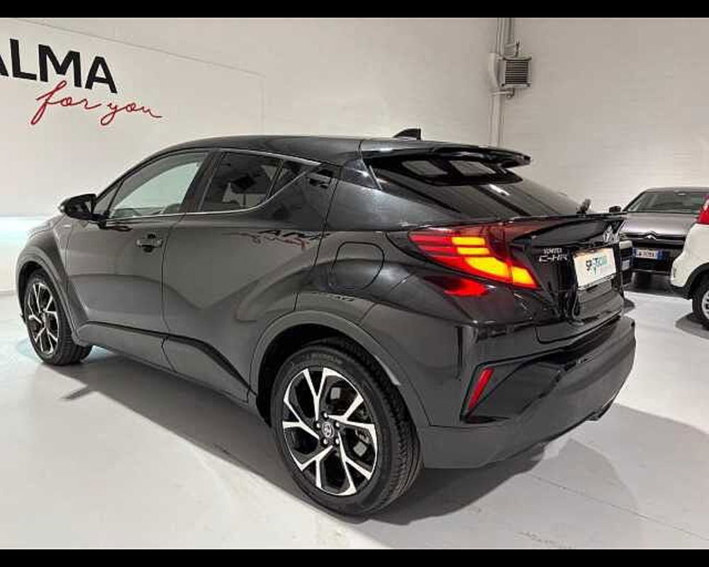 Toyota Toyota C-HR usata a Milano (6)