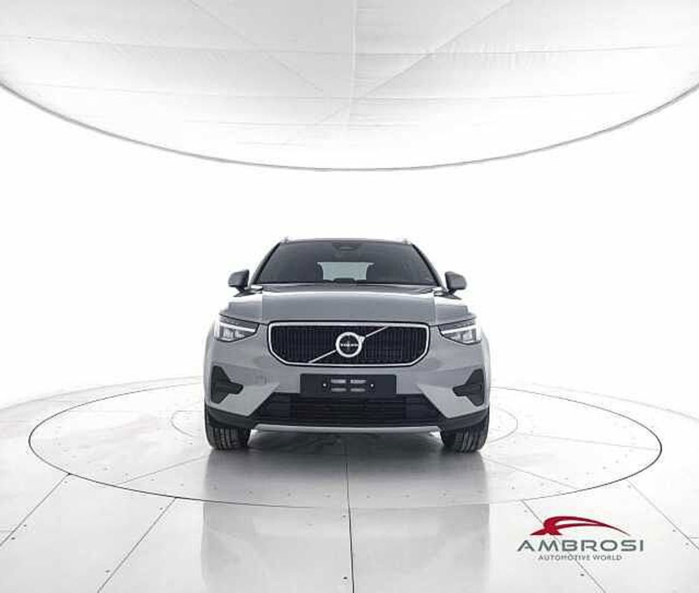 Volvo XC40 nuova a Viterbo (5)