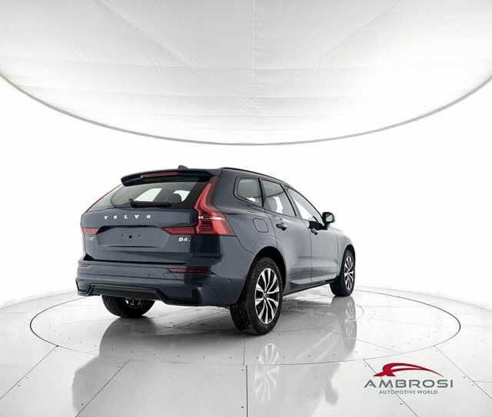 Volvo XC60 nuova a Viterbo (3)