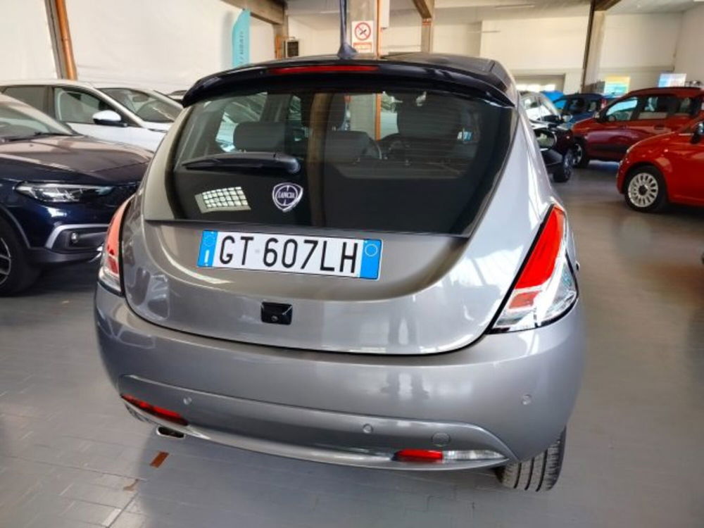 Lancia Ypsilon usata a Forlì-Cesena (7)