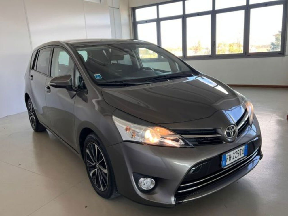 Toyota Verso usata a Modena (11)