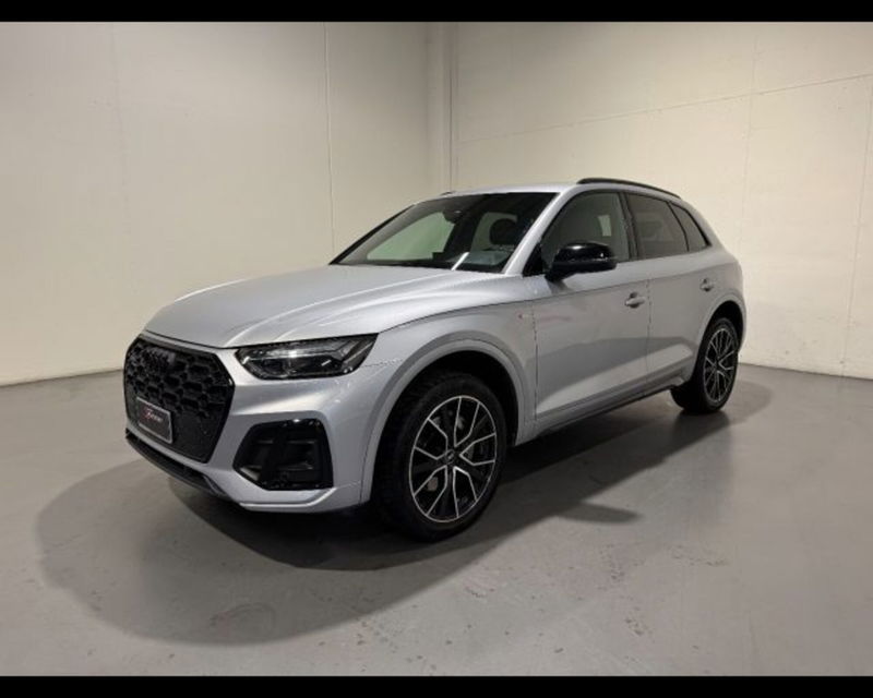 Audi Q5 40 2.0 tdi mhev 12V Identity Black quattro s-tronic del 2021 usata a Conegliano