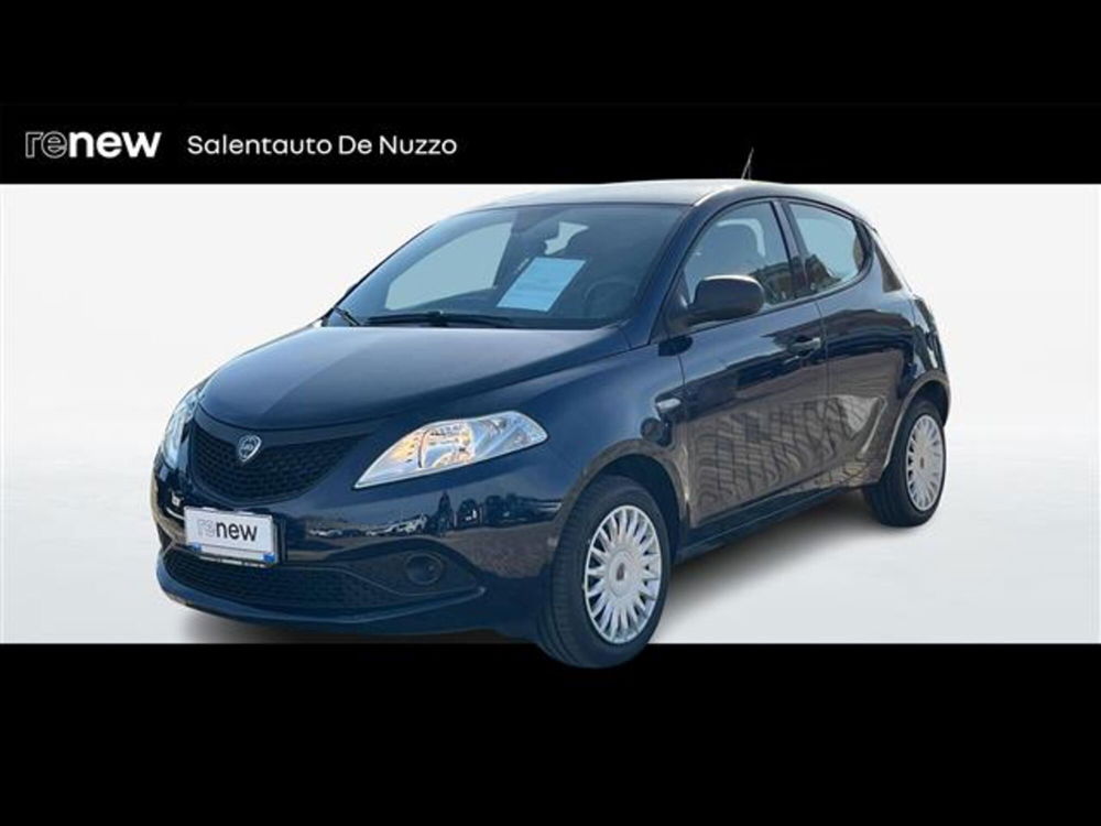 Lancia Ypsilon usata a Lecce