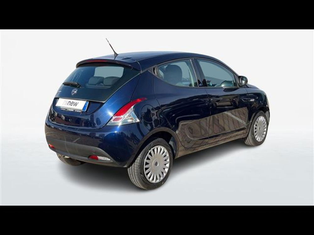 Lancia Ypsilon usata a Lecce (2)