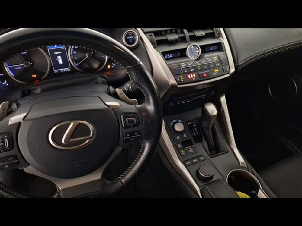 Lexus NX usata a Milano (15)