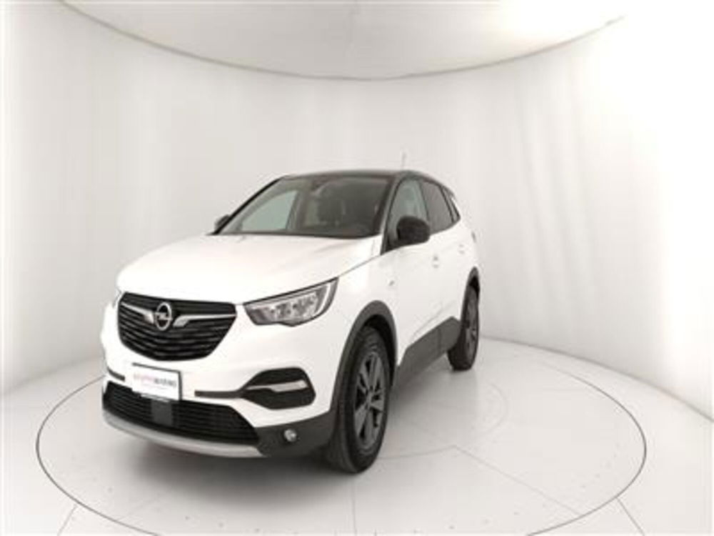 Opel Grandland X usata a Bari