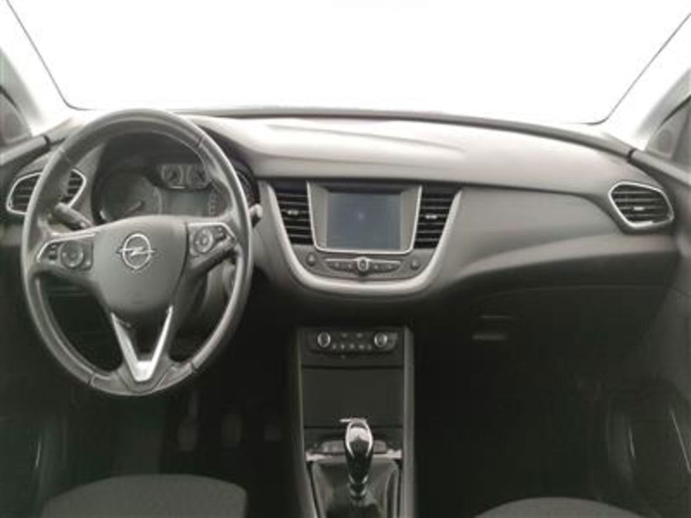 Opel Grandland X usata a Bari (14)