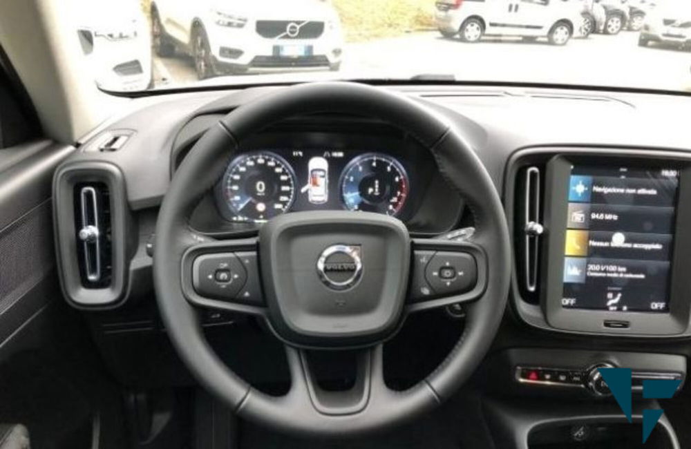 Volvo XC40 usata a Udine (10)