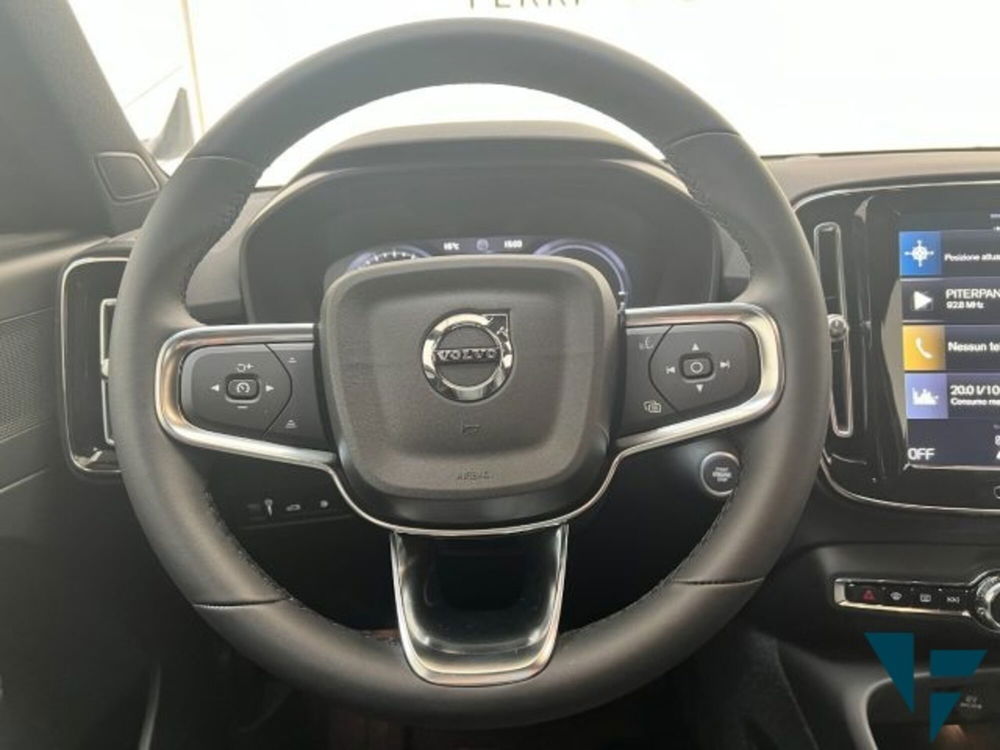 Volvo XC40 usata a Udine (11)