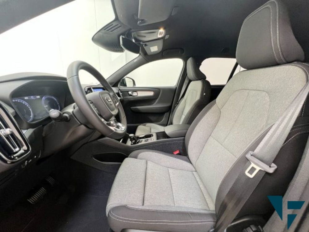 Volvo XC40 usata a Udine (9)