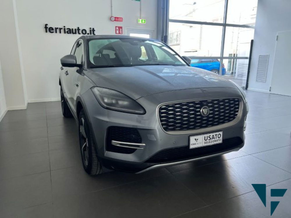 Jaguar E-Pace usata a Udine (4)